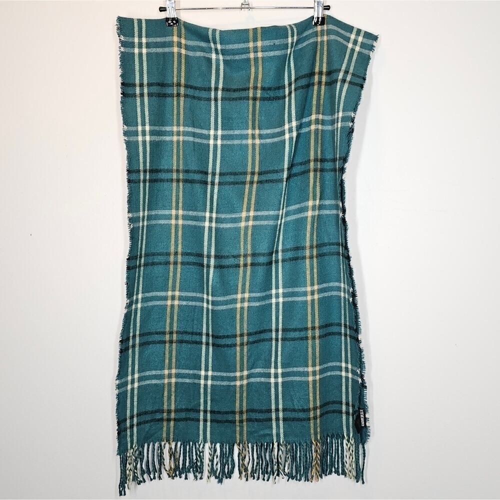 Steve Madden Plaid Green‎ and Cream Fringe Fall Cozy Scarf Wrap
